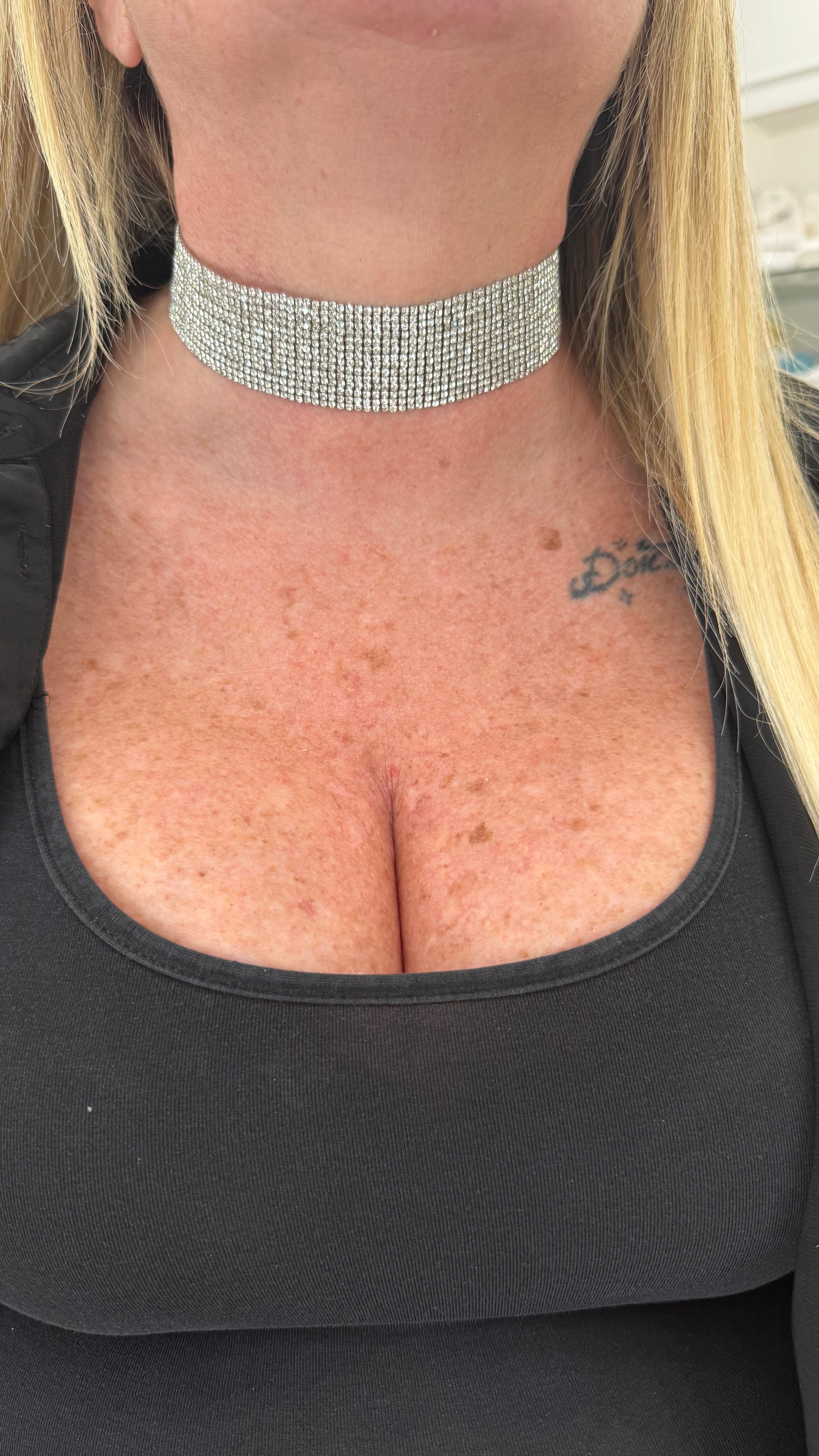 choker di brillantini